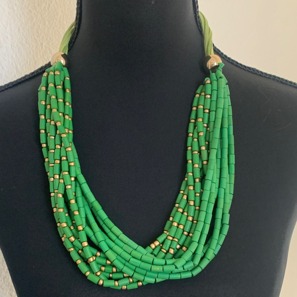 NWOT Source Unknown Emerald and Gold Beaded  Wooden Necklace.